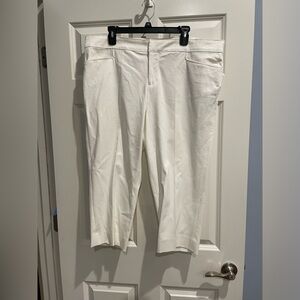 CHAPS Capris, White, Size 16W